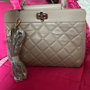 Badgley Mischka Beige Quilted Shoulder Bag